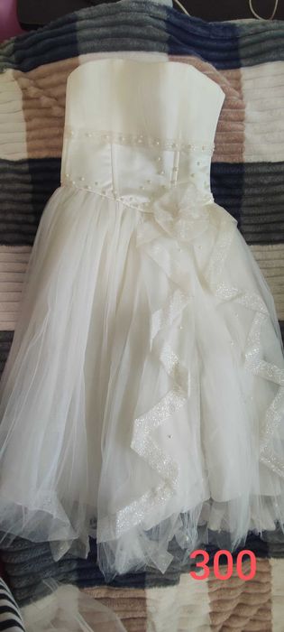 Плаття святкові , різні розміри
