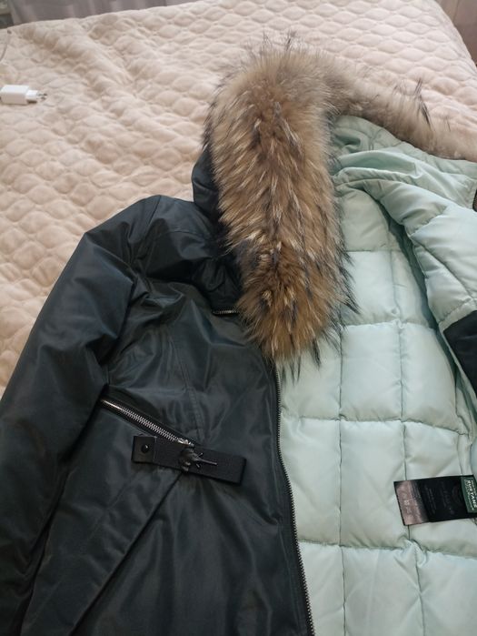 Парка зимова зручна та тепла