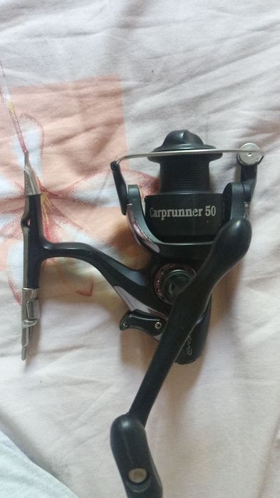 Продам снасті для риболовлі недорого.