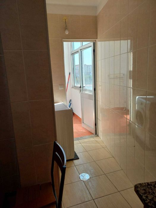 Arrenda-se apartamento c/ 3 quartos em Coimbra