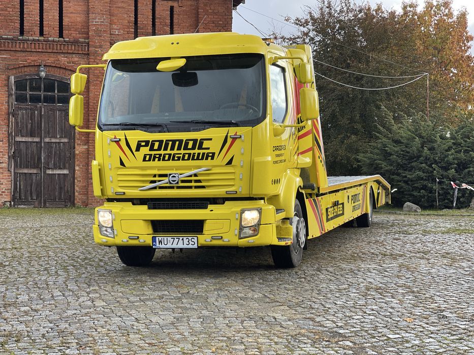 Transport pompc drogowa holowanie