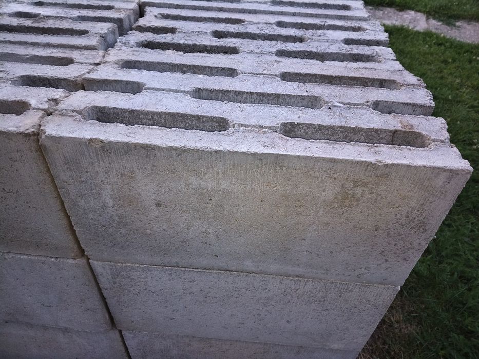 Pustak fundamentowy