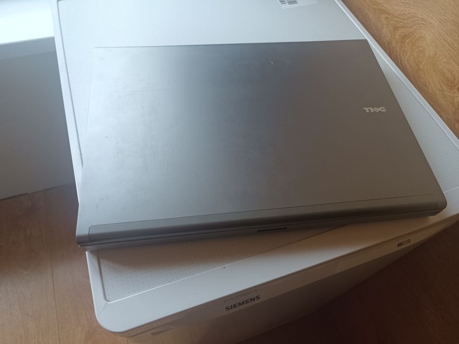 Продам робочу станцію DELL 17.3