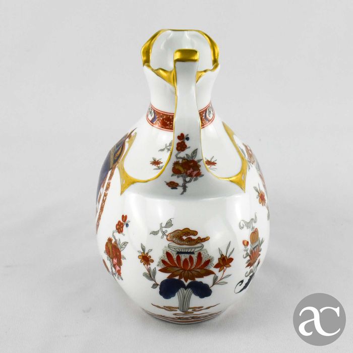 Jarro com brasão porcelana Neoclassica, Coleção Macau