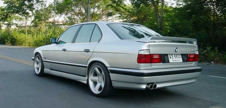 Юбка передня бмв е34 накладка губа на бампер задний bmw E34 передний