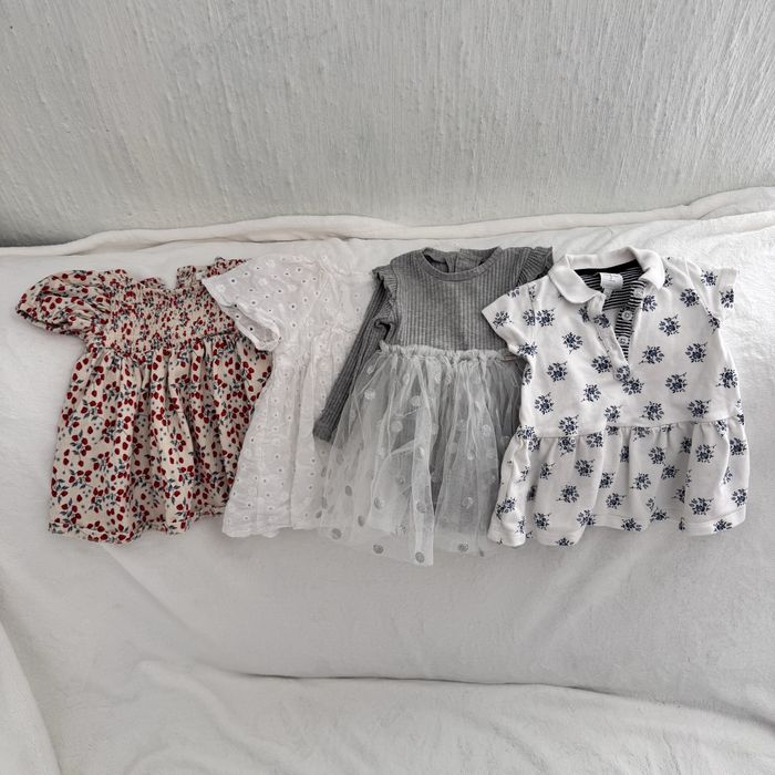 Лот суконь на дівчинку 9 міс