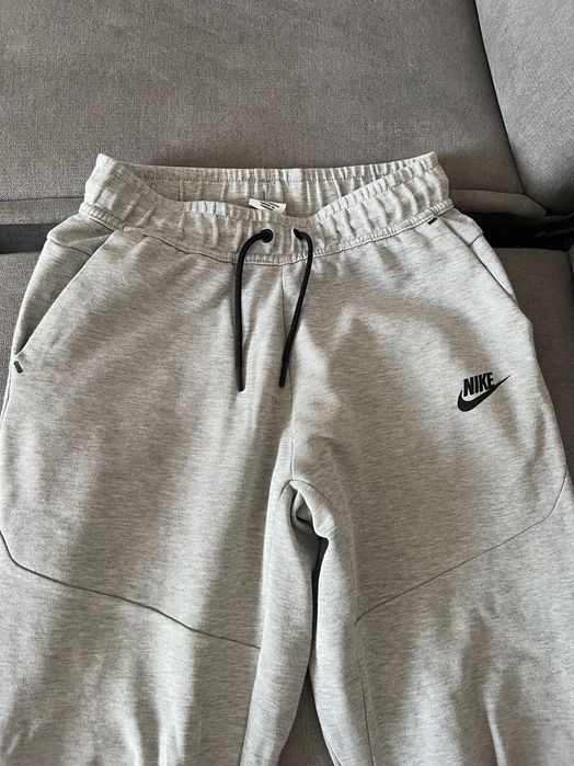 спортивні штани Nike Tech Fleece 10-12 років