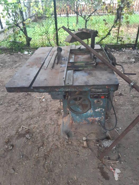 Циркулярка в робочому