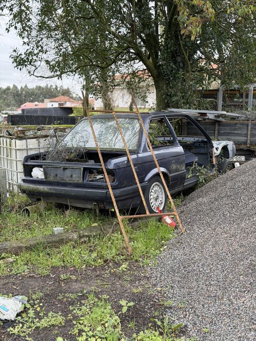 Carrocaria BMW E30 coupe SEM DOCUMENTOS