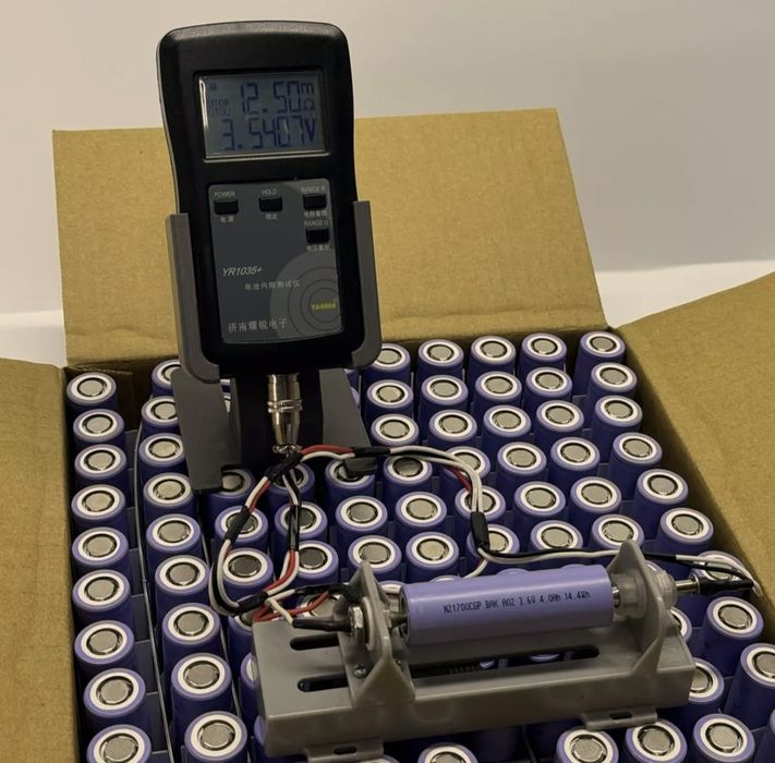 Високострумові 21700 Samsung 40T, 45T/ BAK N21700CGP 4000mAh 40A акум