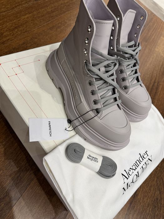 Нові   ALEXANDER MCQUEEN Tread Slick р.38