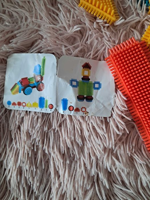 Klocki jeżyki w opakowaniu 90 elementów + 60 w pude3