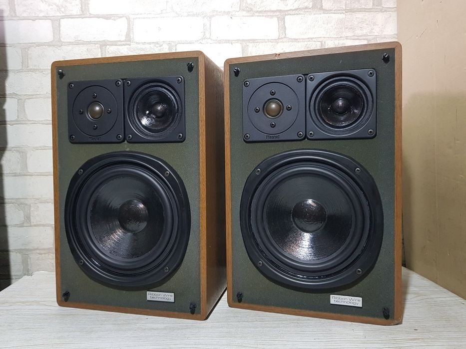 Полична акустика/полочная  Magnat All-Ribbon 3 б/у з Німеччини