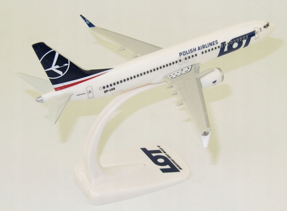 Model samolotu Boeing B737MAX8 LOT 1:200 SP-LVA