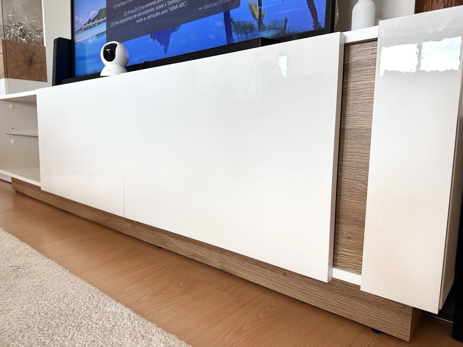Móvel TV branco brilhante e carvalho 187cm novo