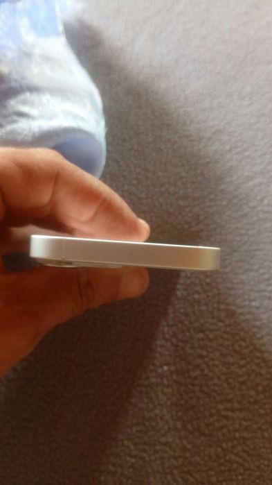 iPhone 13 mini como novo