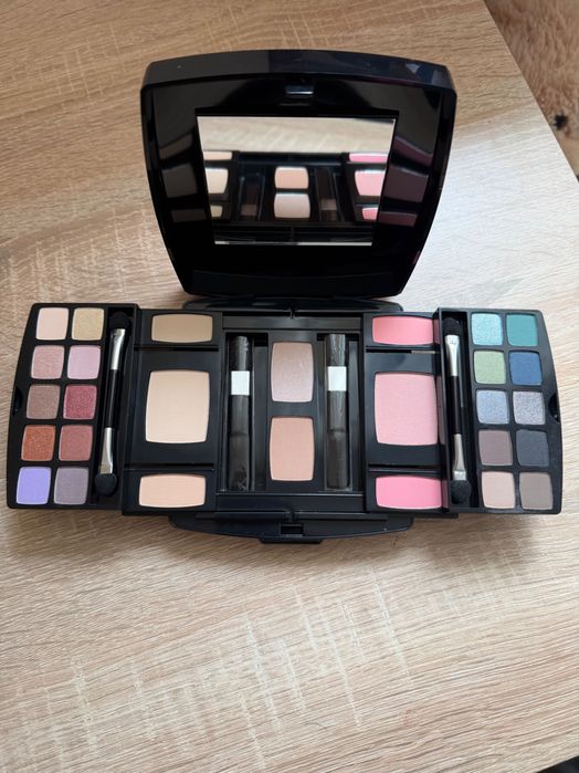 Paleta do makijażu z Oriflame Unikat!