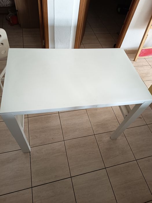 Secretária branca IKEA