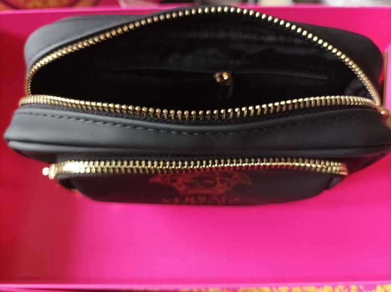 nowa torebka Versace, z lancuchem