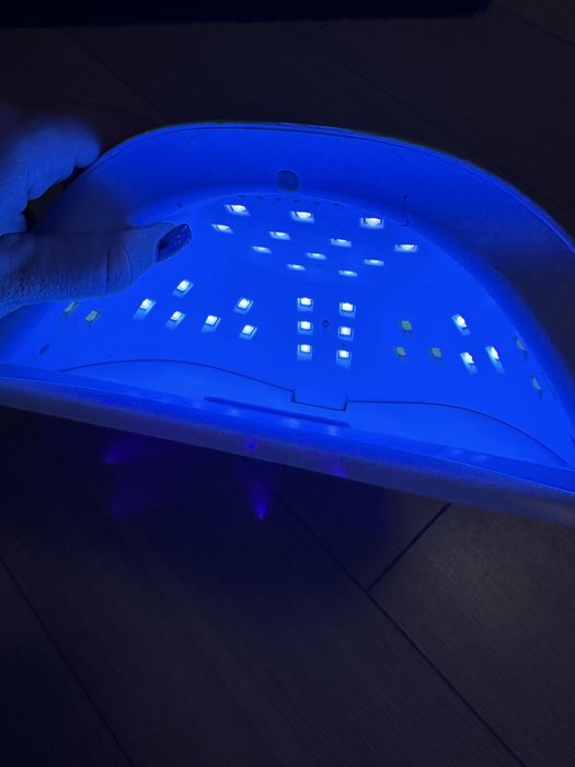 Лампа для манікюру