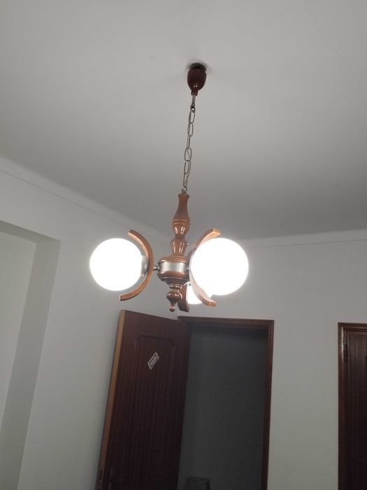 Candeeiro três bolas em castanho