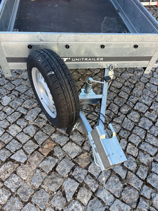 Reboque para automóvel