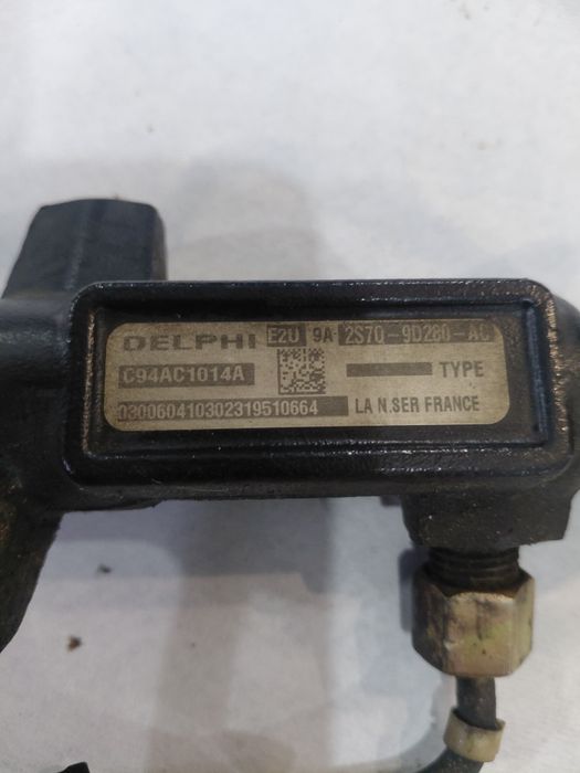 Паливна рампа рейка Delphi датчик тиску Ford Mondeo 3 2.0 TDCІ