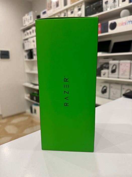 Мікрофон студійний Razer Seiren V3 Chroma Black RZ19-05060100-R3M1