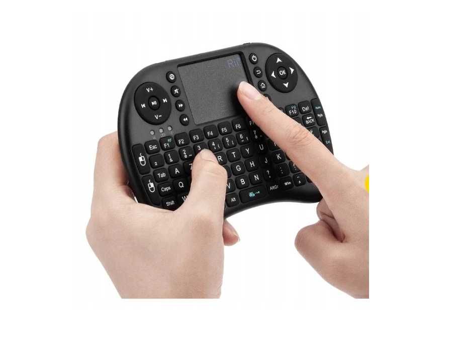 Mini bezprzewodowa klawiatura z touchpadem Rii Mini i8 Czarna