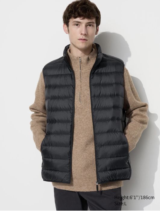Пухова жилетка uniqlo ultra light down vest, яка складається в мішечок