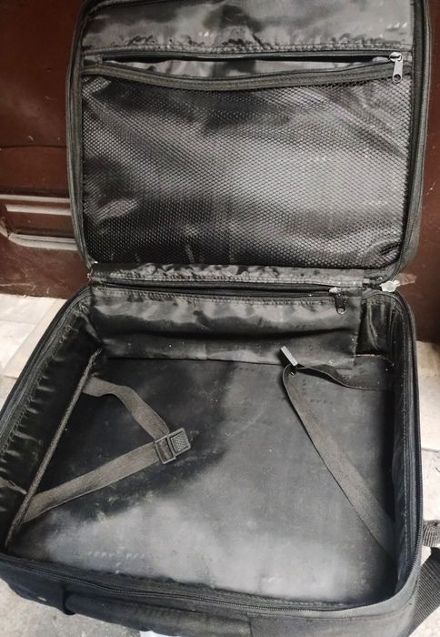 Mała podręczna walizka na ramię
