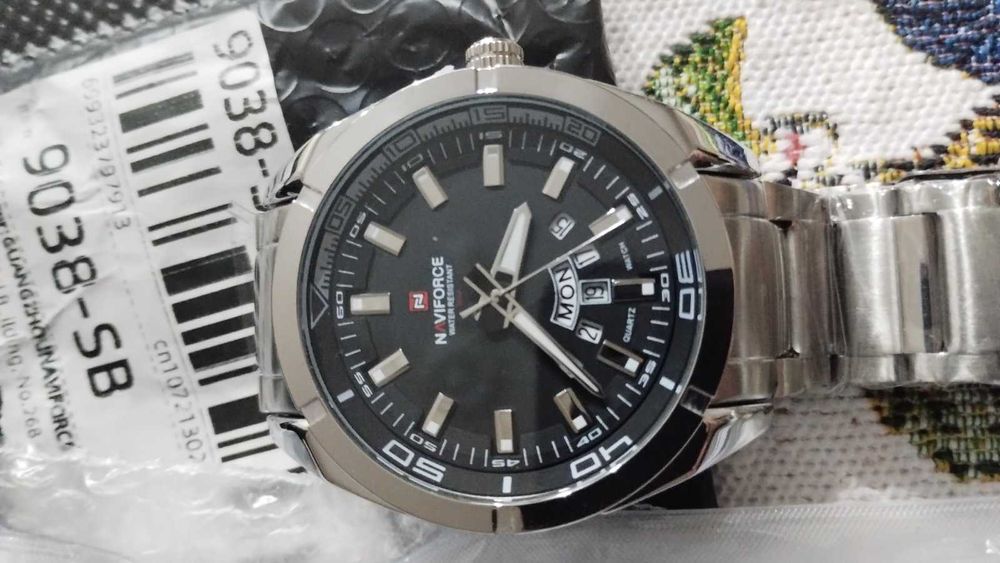 Наручний годинник NAVIFORCE
