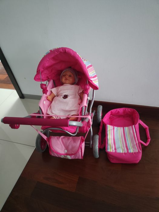 Wózek dla lalek z lalką