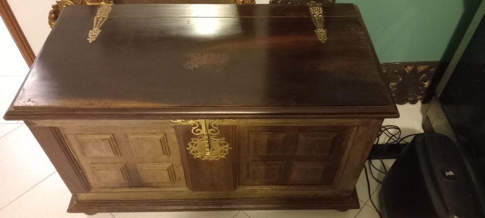 Arca de Madeira Maciça