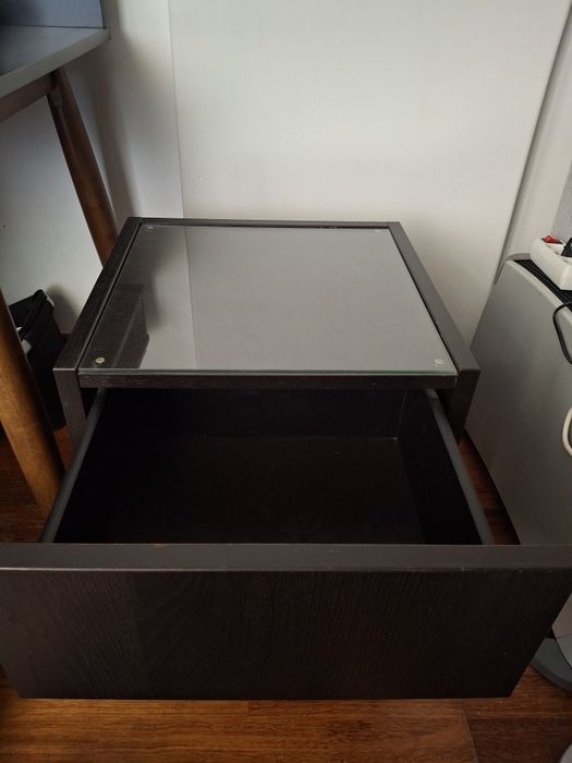 Kullen Mesa de apoio castanha