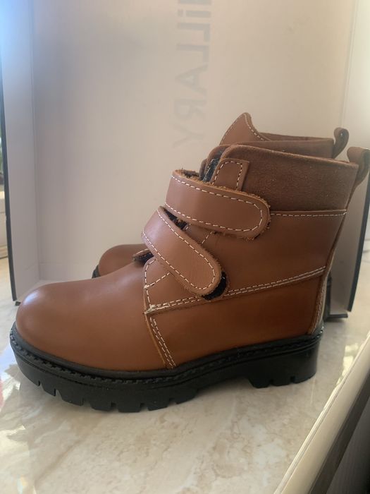 Нові черевики дитячі
