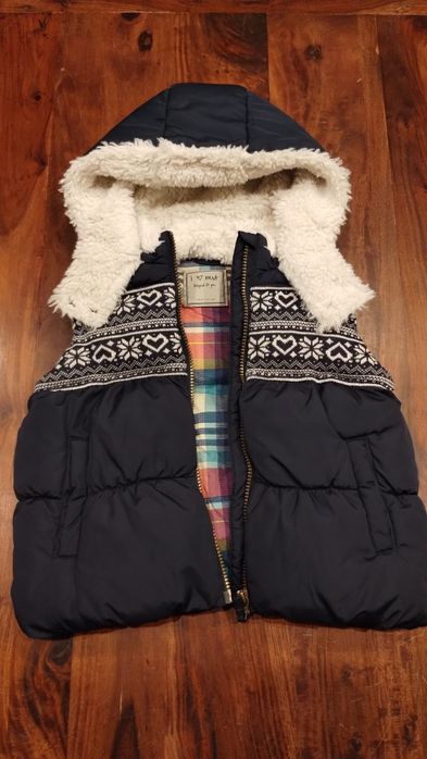 Śliczny Pulower Bezrękawnik r.116