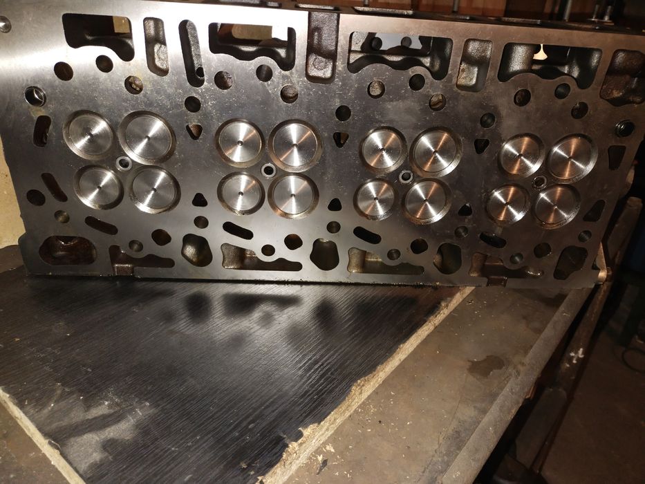 Silnik JCB po remoncie we Francji na części i inne części do silników