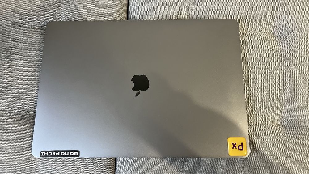 MacBook Pro (15-inch, 2016)