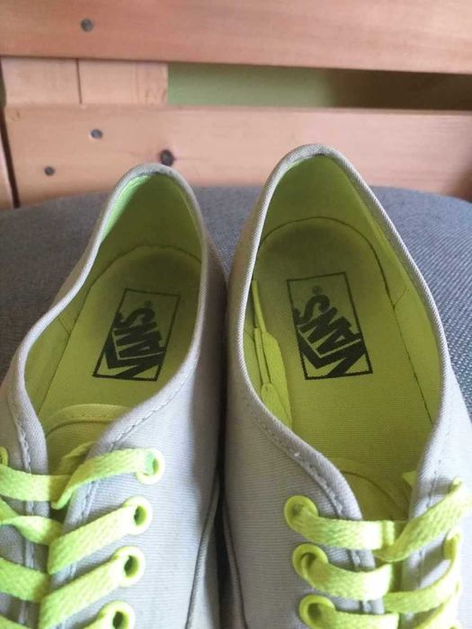 Trampki marki Vans w kolorze beżowym