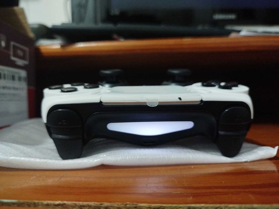 Comando NOVO PS4, PS3 e PC sem fios wireless Bluetooth, cabo incluído