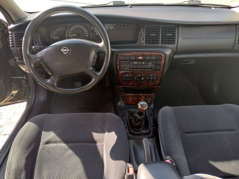 Opel Vectra 1.6 Elegance — photo 5