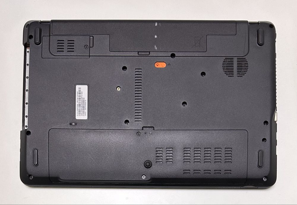 Acer E1-571G 15.6" 12/512GB SSD Nvidia 710M 2GB