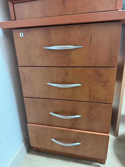 Sprzedam 5 szafek / szafek nocnych. – 2 szafki z szufladami