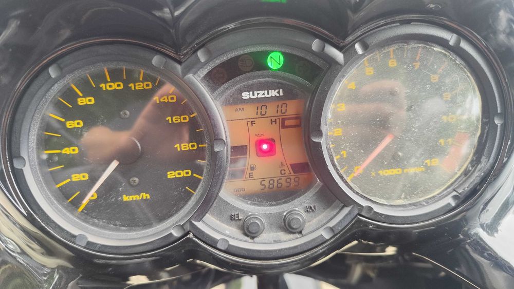 Suzuki V-Strom 650 2004