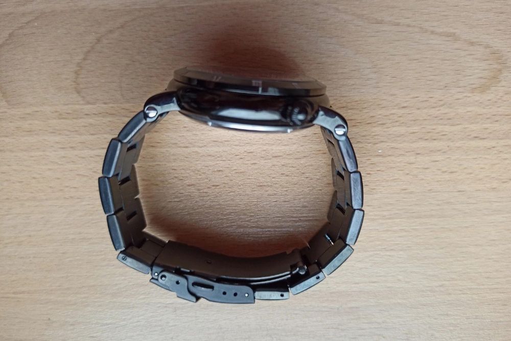 Nowy zegarek z mechanizmem automatycznym.