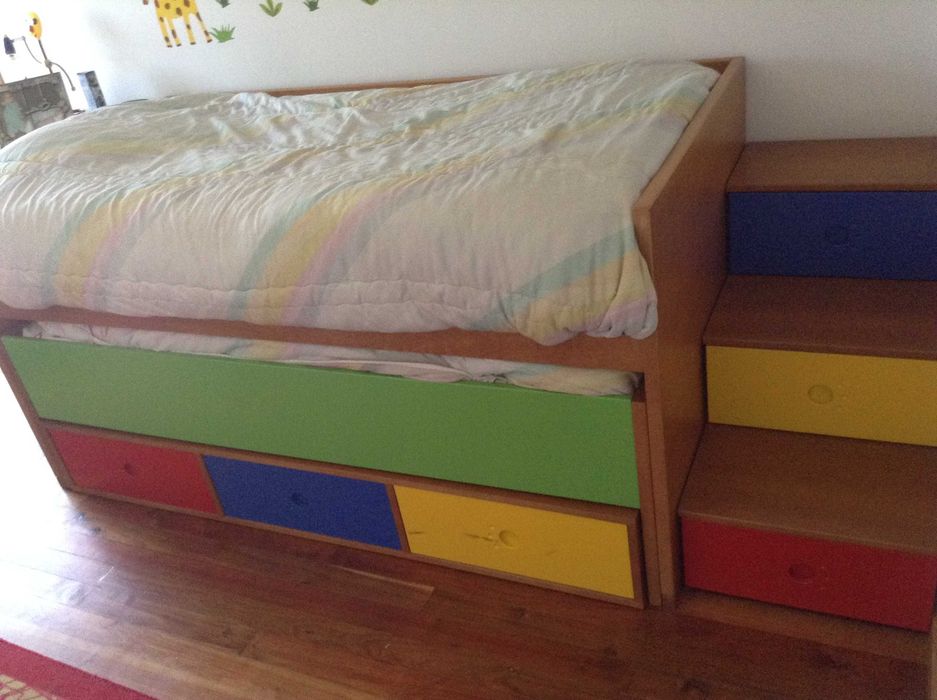 Mobilia de Quarto para Criança / Adolescente
