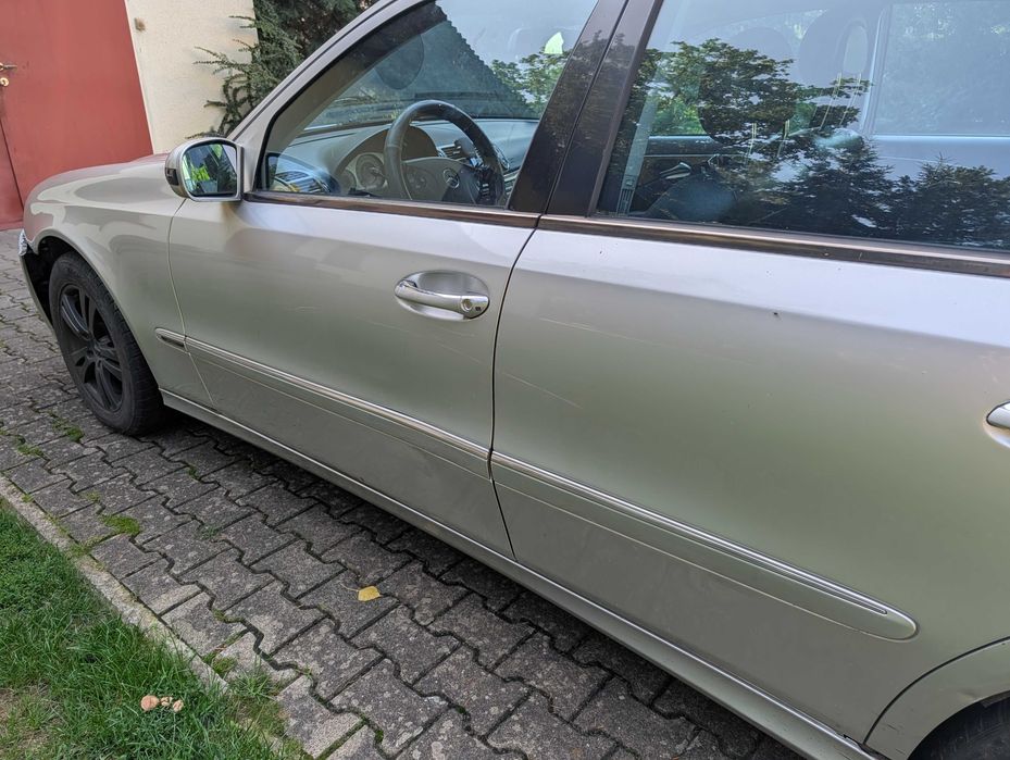 Mercedes W 211 kombii