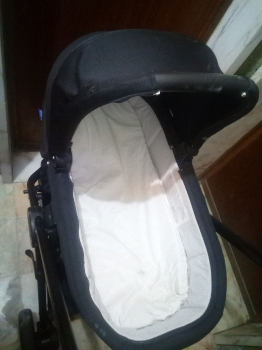 Carrinho bebe Chicco  novo de exelente qualidade 15€