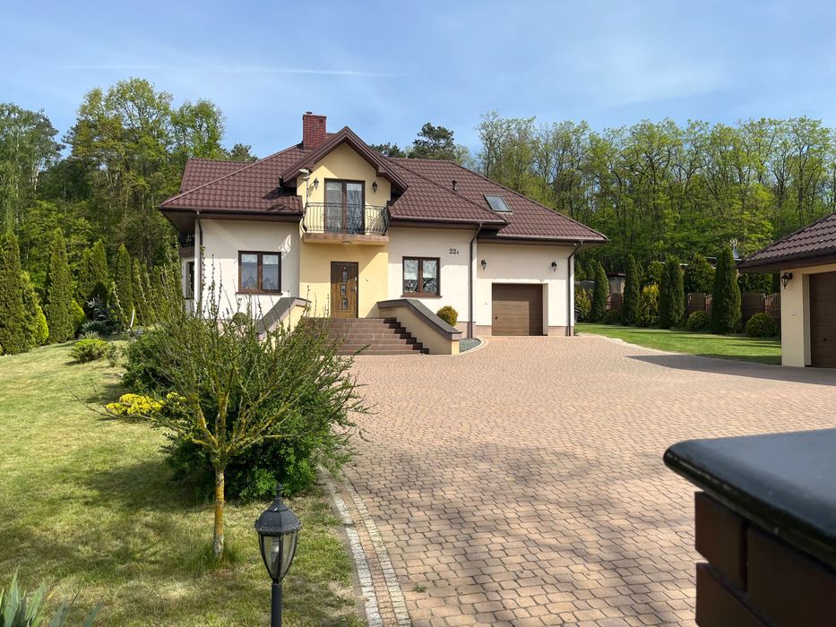 Sprzedam dom przy lesie